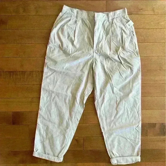 GAP | BNWT high rise pleated tapered corduroy cream pants with washwell size  12 - Picture 1 of 7